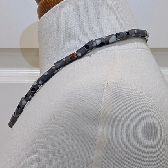 NWOT Beckwoman 18" Hand Blown Grey Glass Bead Necklace - Picture 4 of 7